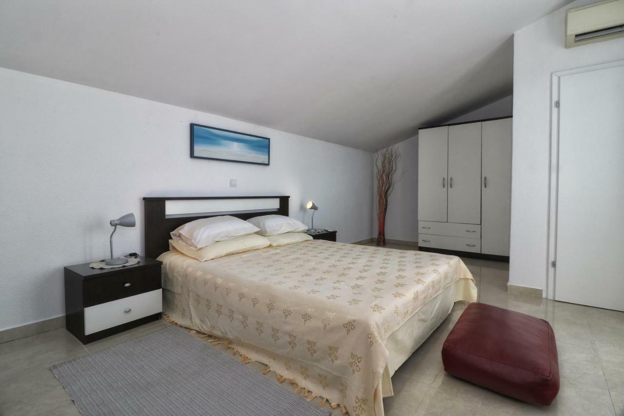 Apartments Link Rovinj Exterior photo